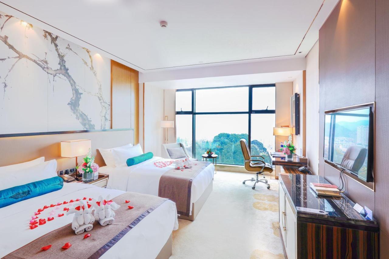 Argyle Grand Hotel Xingyi  Buitenkant foto