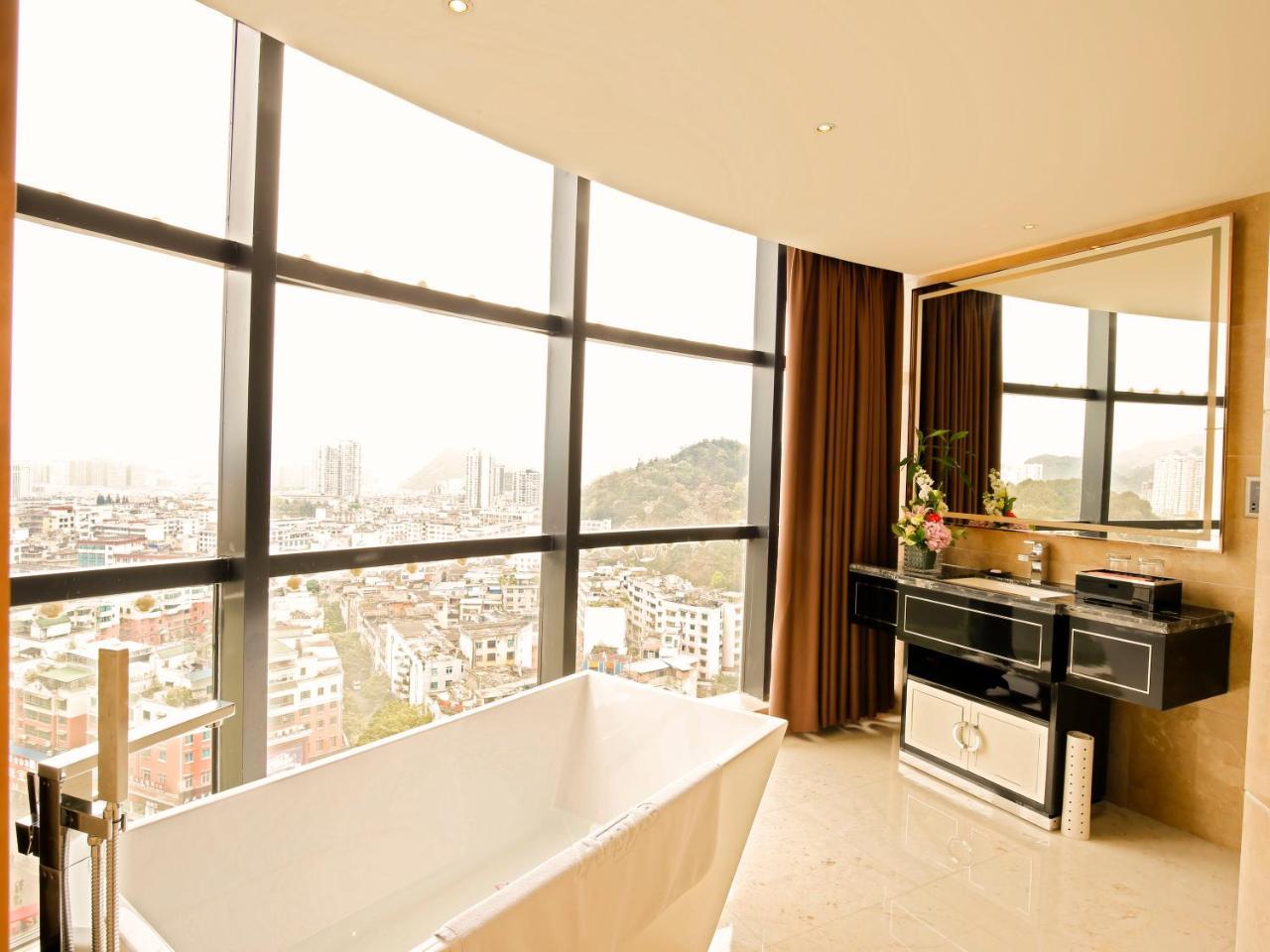 Argyle Grand Hotel Xingyi  Buitenkant foto