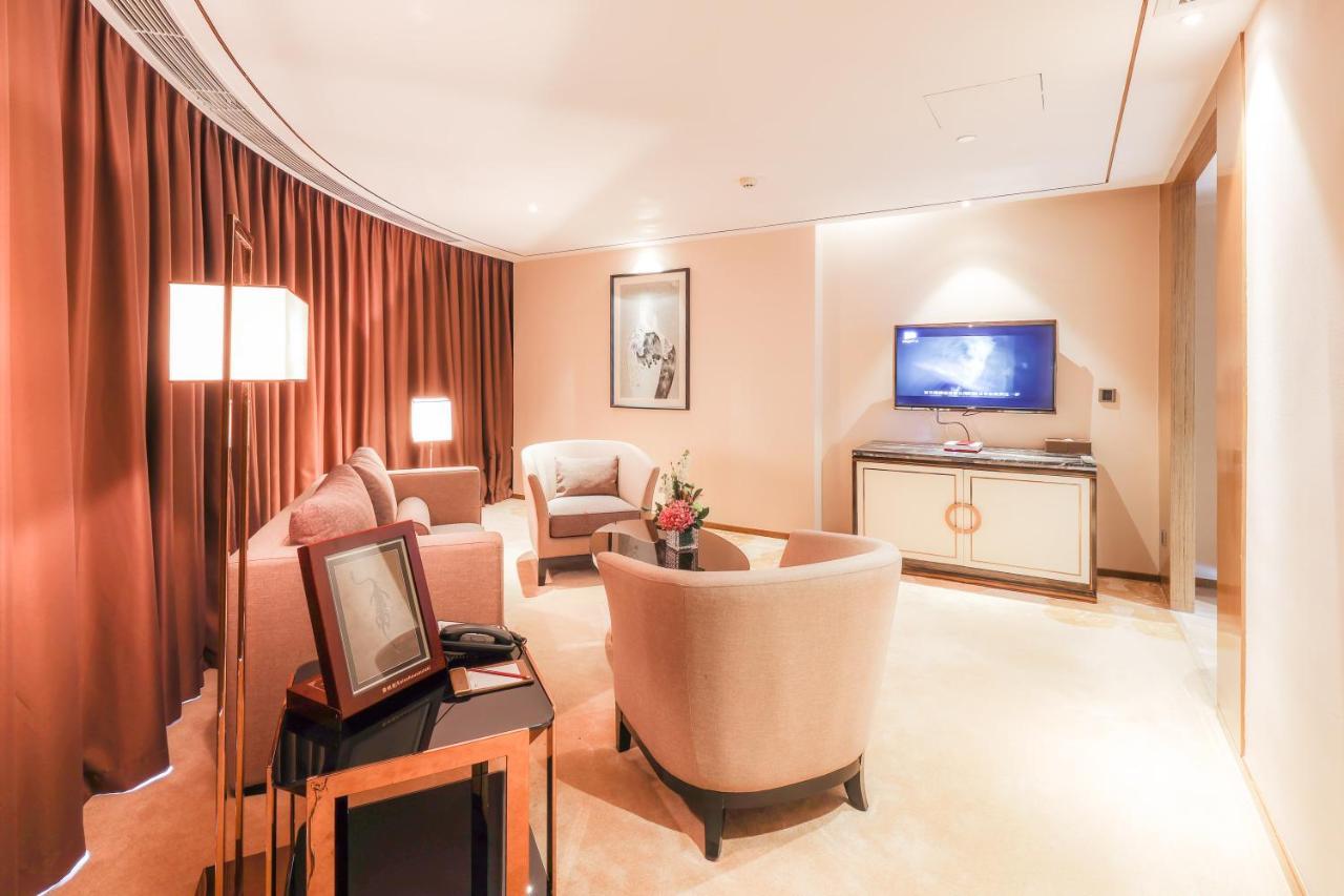 Argyle Grand Hotel Xingyi  Buitenkant foto