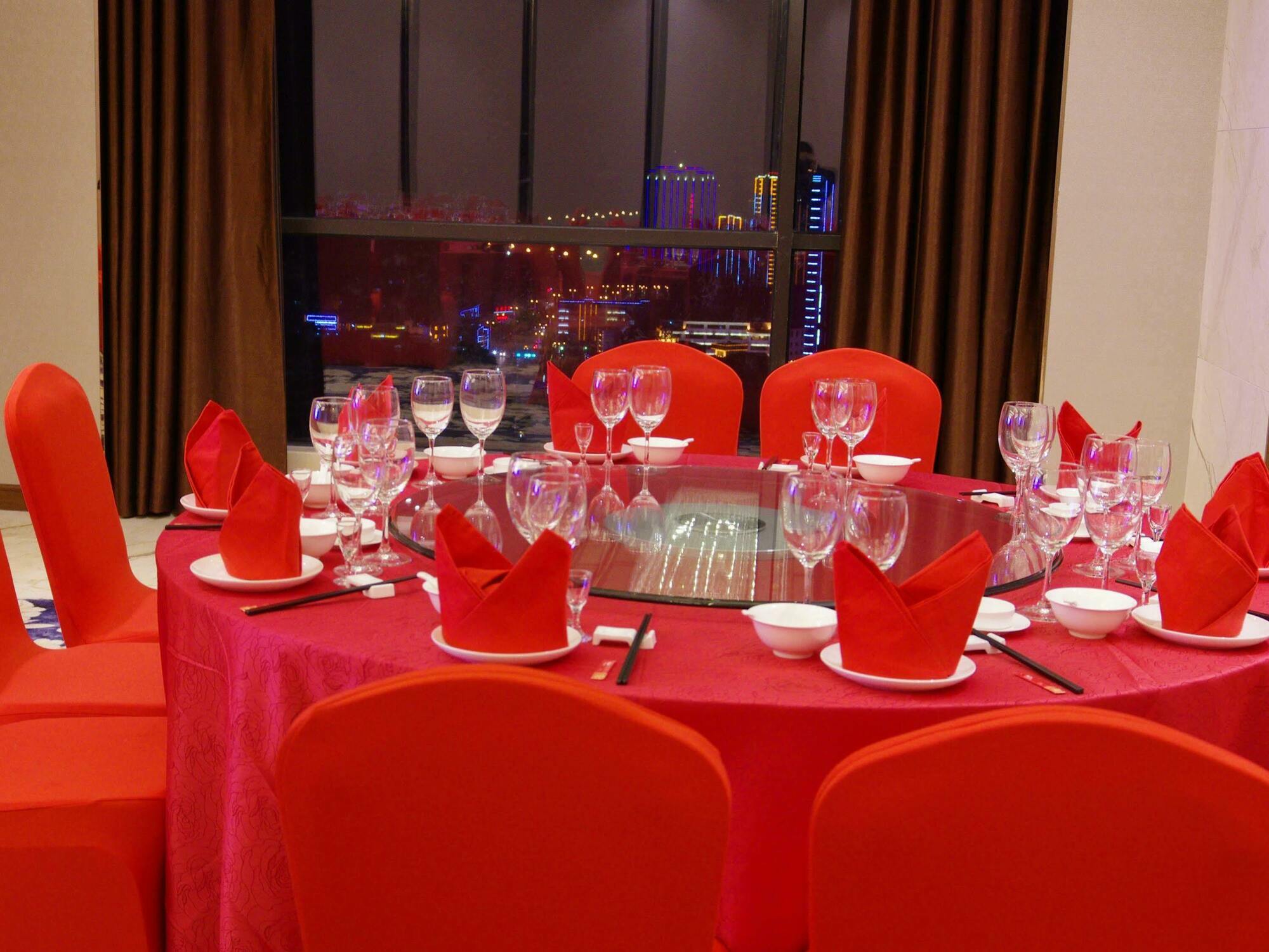 Argyle Grand Hotel Xingyi  Buitenkant foto