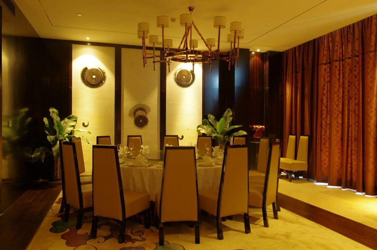 Argyle Grand Hotel Xingyi  Buitenkant foto